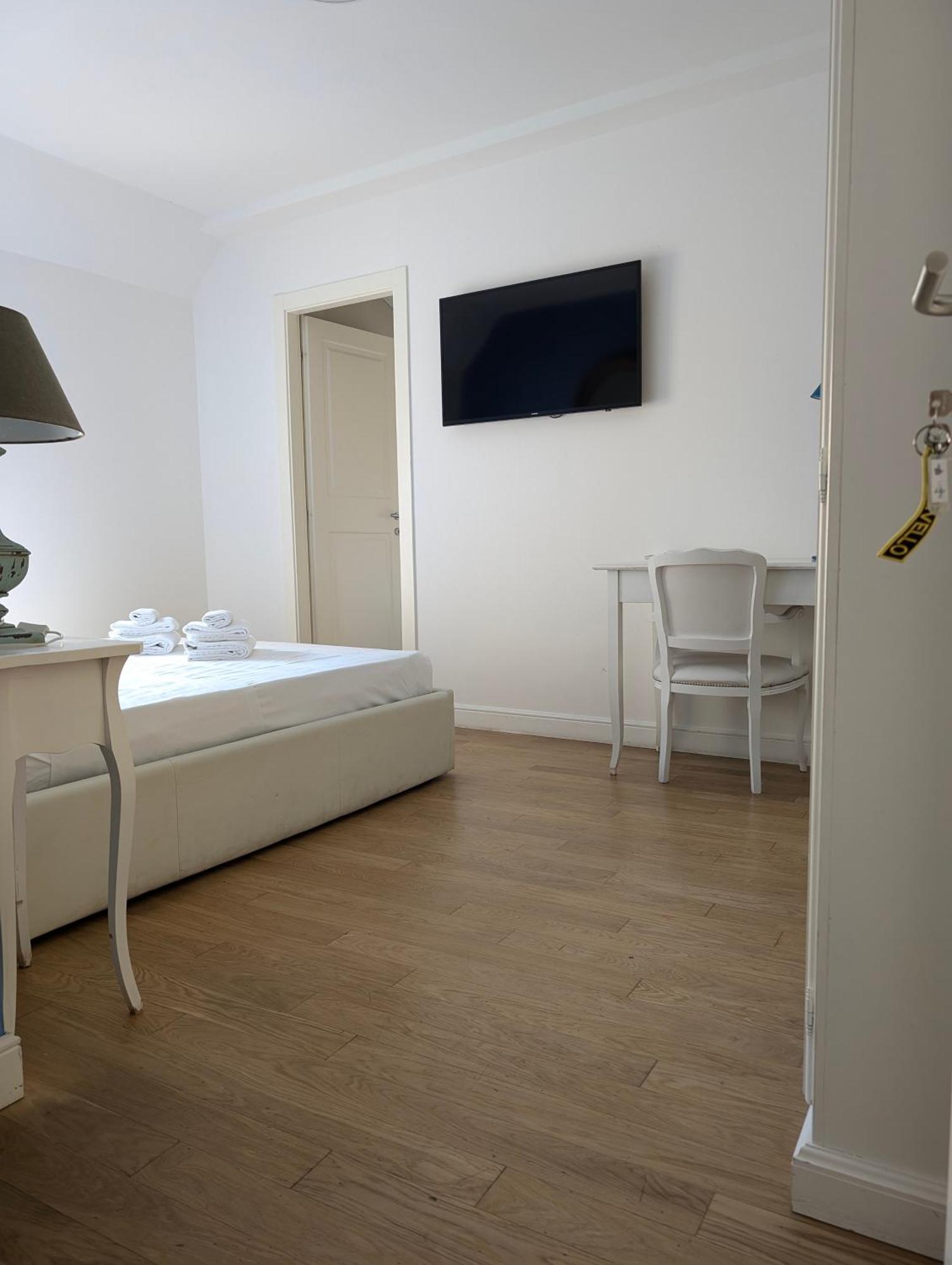 Cosmopolitan Central Rooms Болонья Экстерьер фото