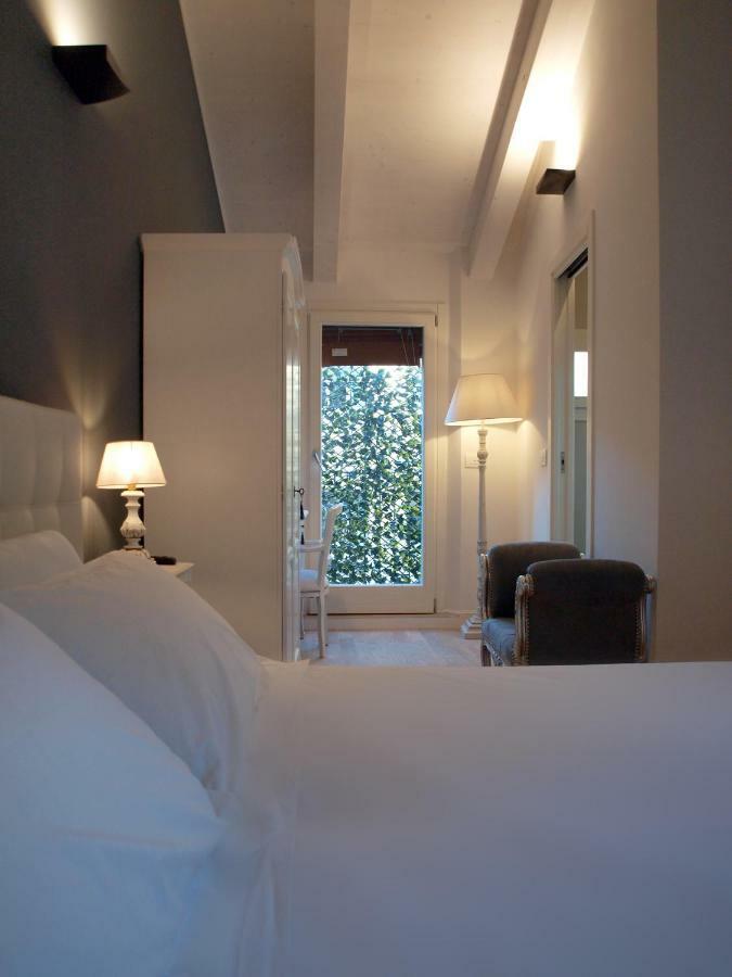 Cosmopolitan Central Rooms Болонья Экстерьер фото